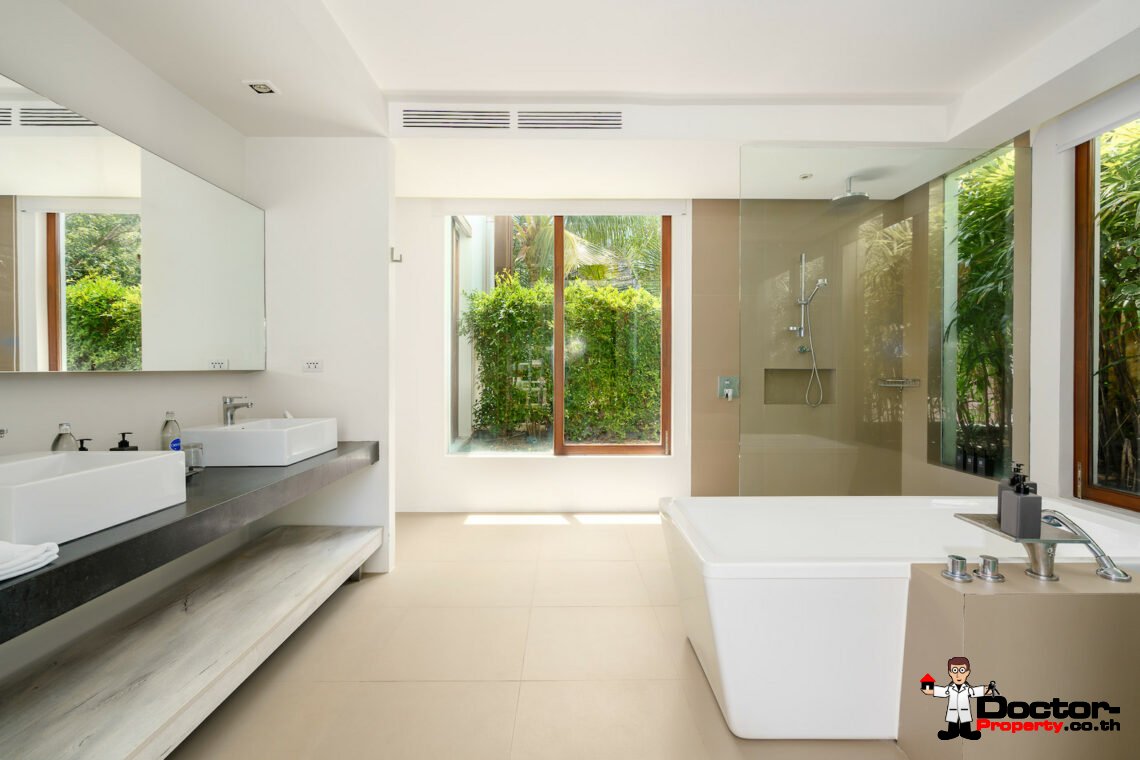 6 Bedroom Luxury Pool Villa, Choeng Mon, Koh Samui — For Sale